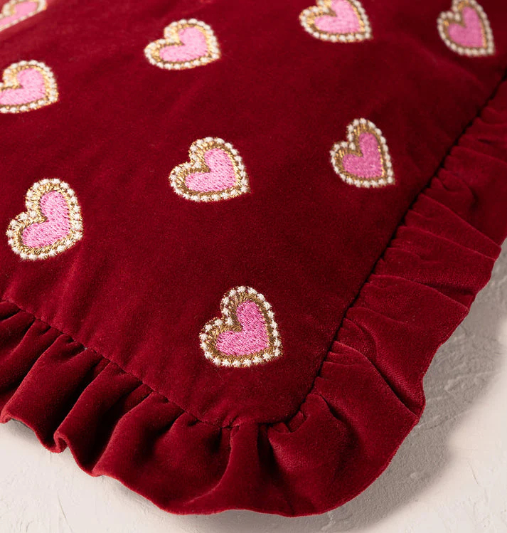 Love Hearts Rouge Velvet Frill Pouch - Image 3